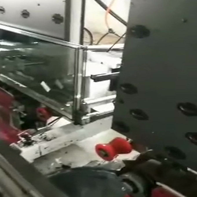 Insulating glass sealing machines automatic robot hot melt insulating glass sealing machine 3