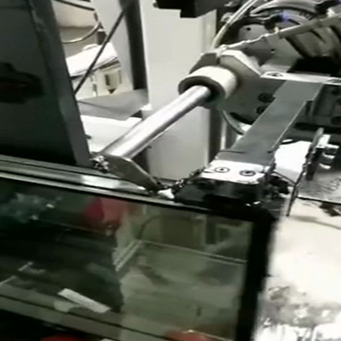 Insulating glass sealing machines automatic robot hot melt insulating glass sealing machine 2
