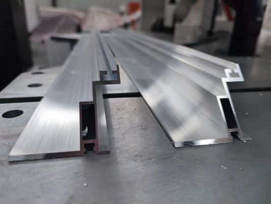Aluminum/Wood Window Double Head Cutting Saw/CNC Double Mitre Saw